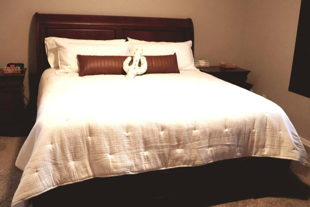 Phoenix Home With Heated Pool, Desert Views & Hot Tub Anthem ภายนอก รูปภาพ