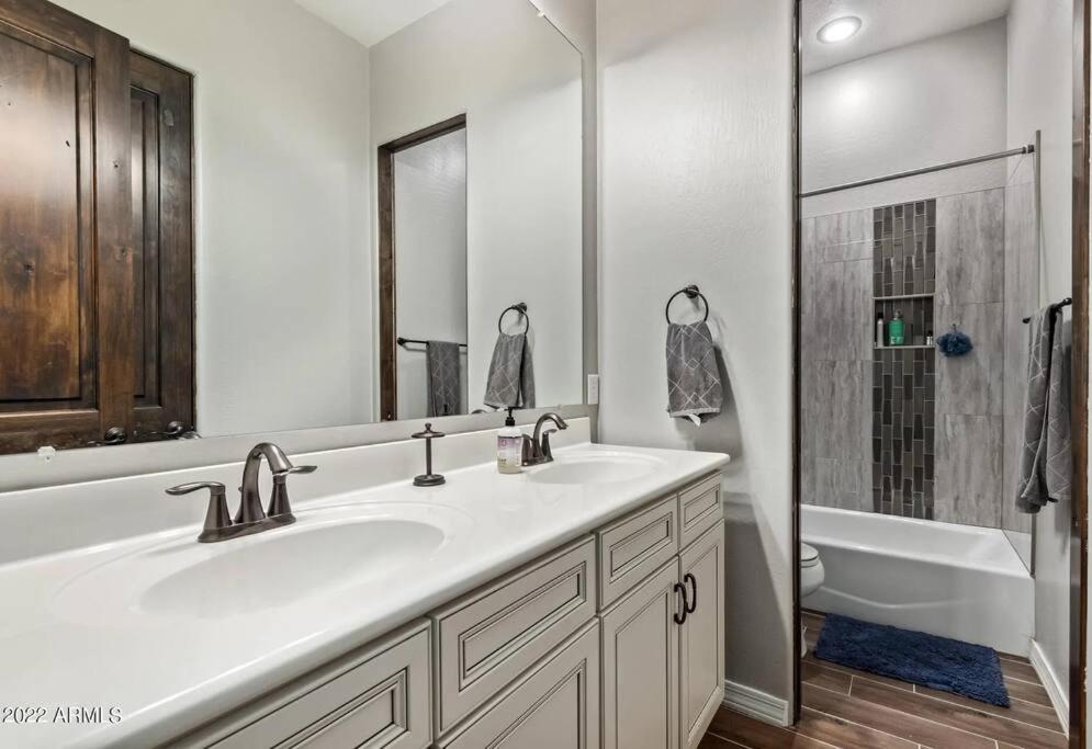 Phoenix Home With Heated Pool, Desert Views & Hot Tub Anthem ภายนอก รูปภาพ